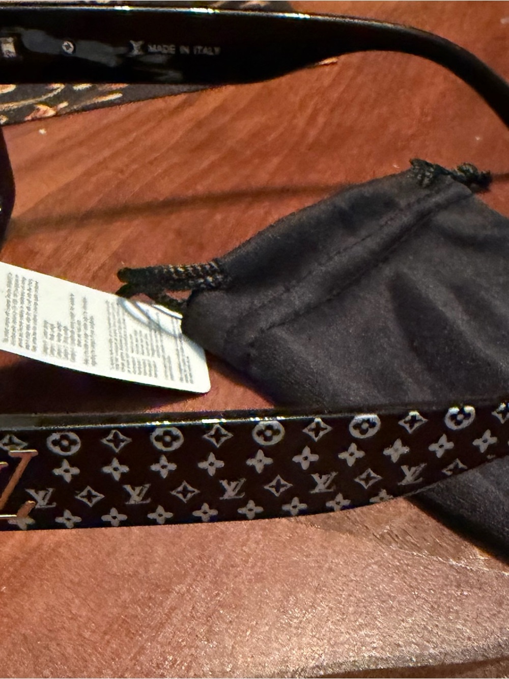 Louis Vuitton Black Gradient Square Sunglasses with Monogram Temples - Picture 5 of 6